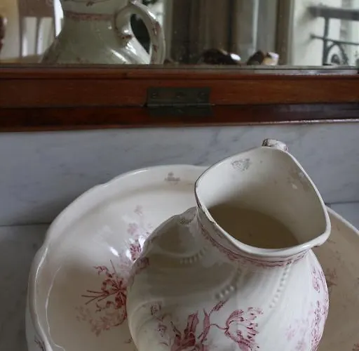 A In Bed & Breakfast Paris